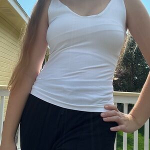 Evereve Classic White Tank Top